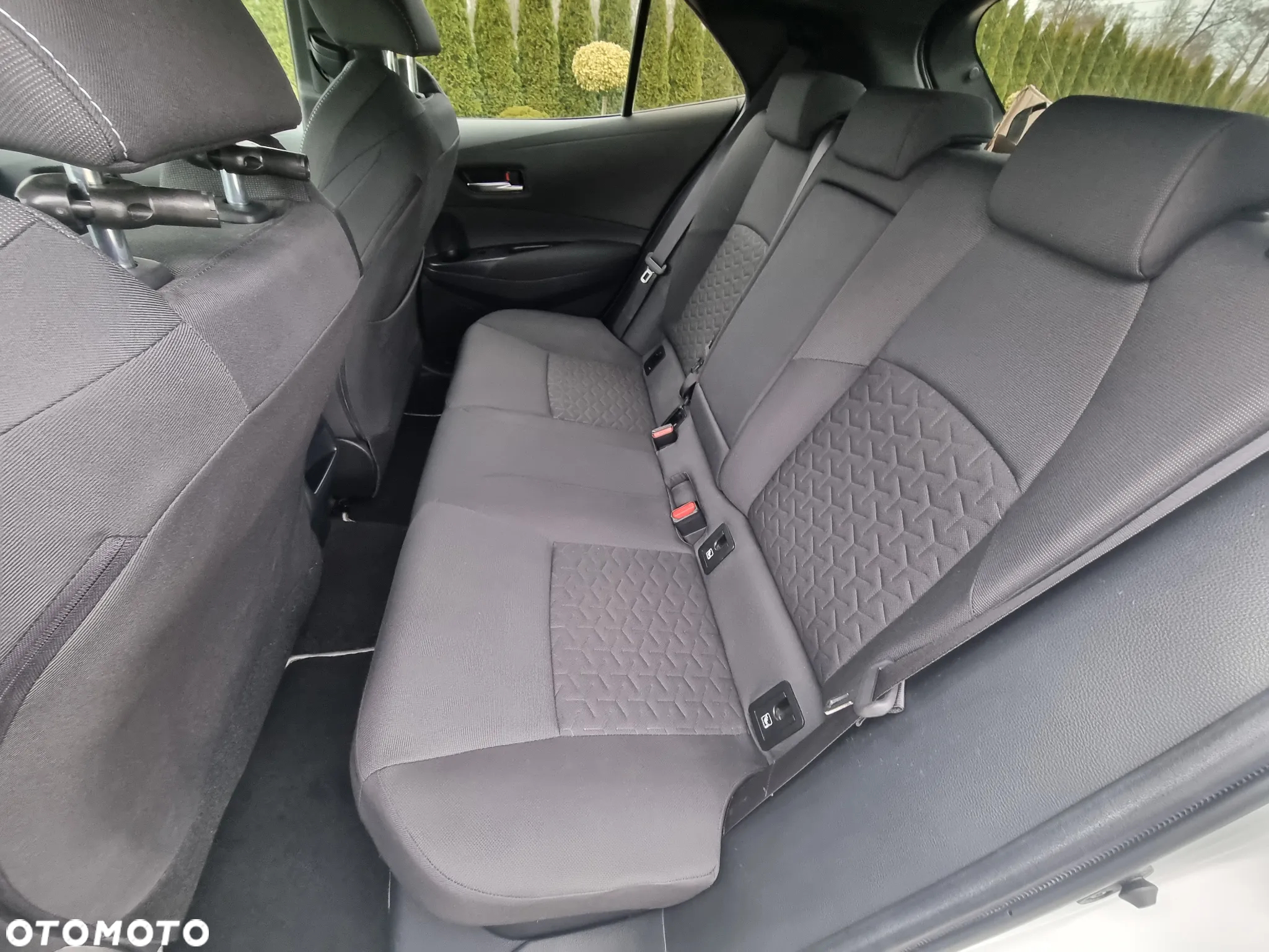 Toyota Corolla 1.8 Hybrid Comfort - 10