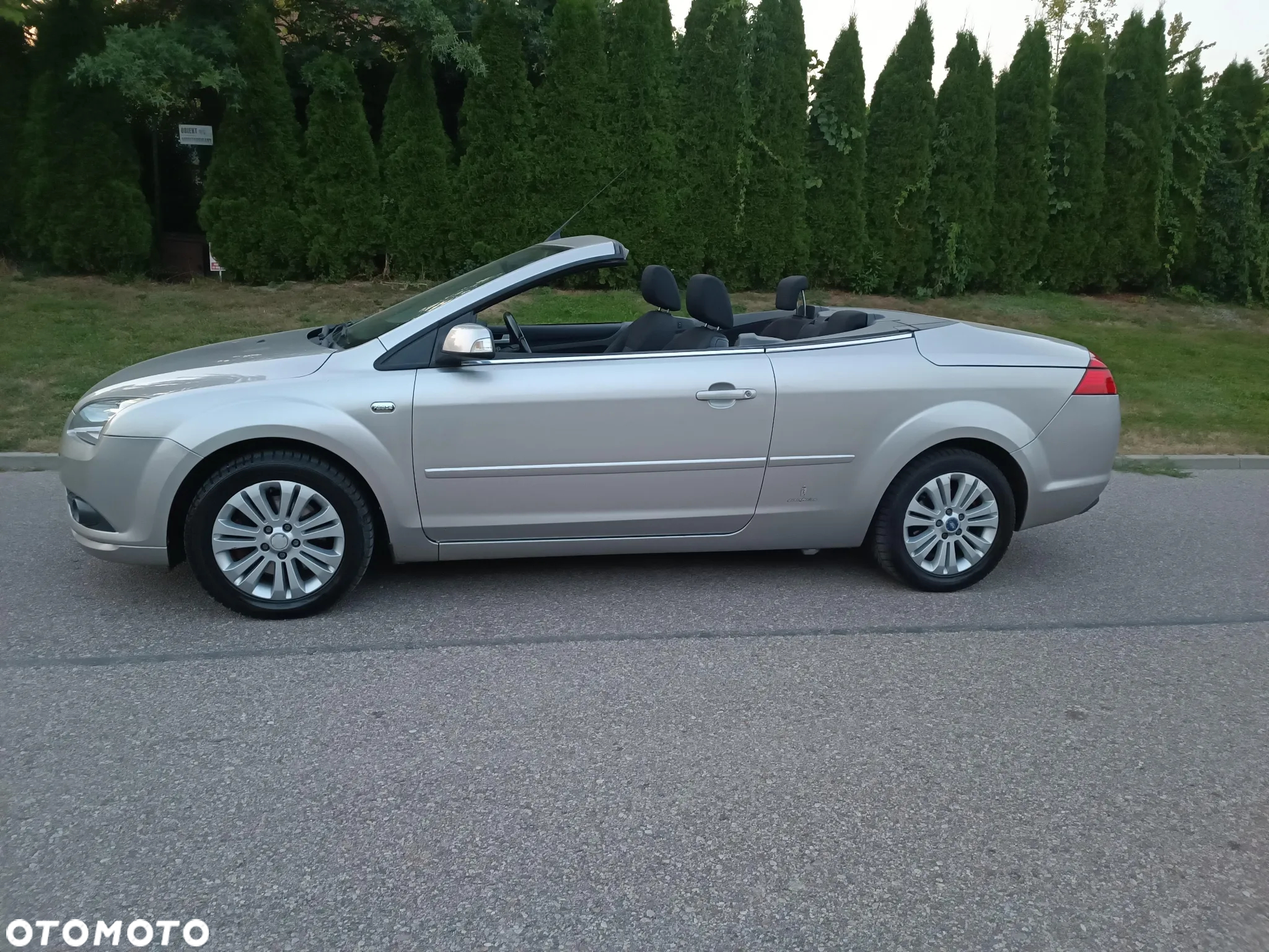 Ford Focus Coupe-Cabriolet 2.0 16V Titanium - 2