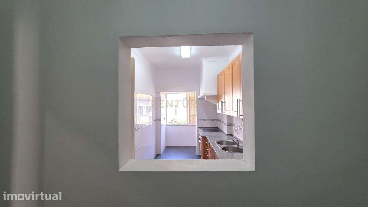 Apartamento T2 em Almada com Jardim  e Varanda - Grande imagem: 2/18