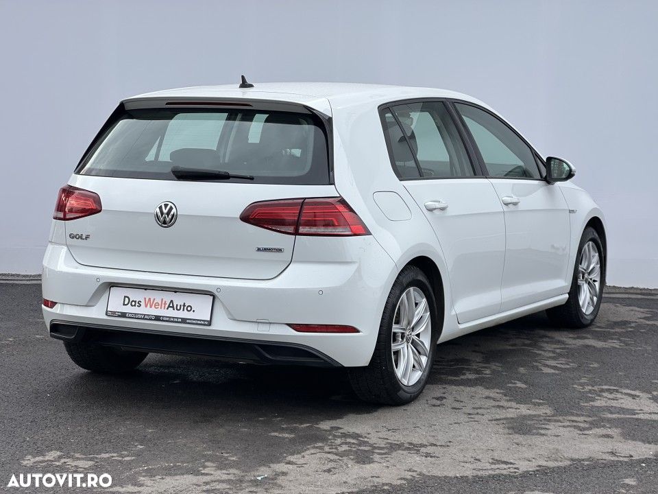 Volkswagen Golf - 28
