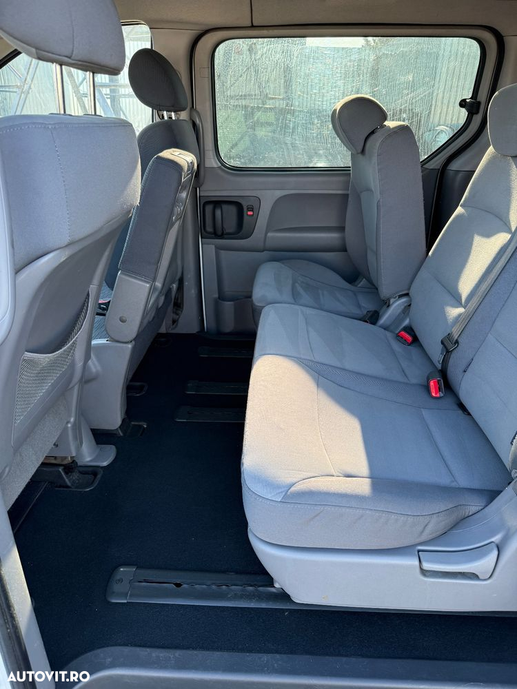 Hyundai H-1 Starex - 10