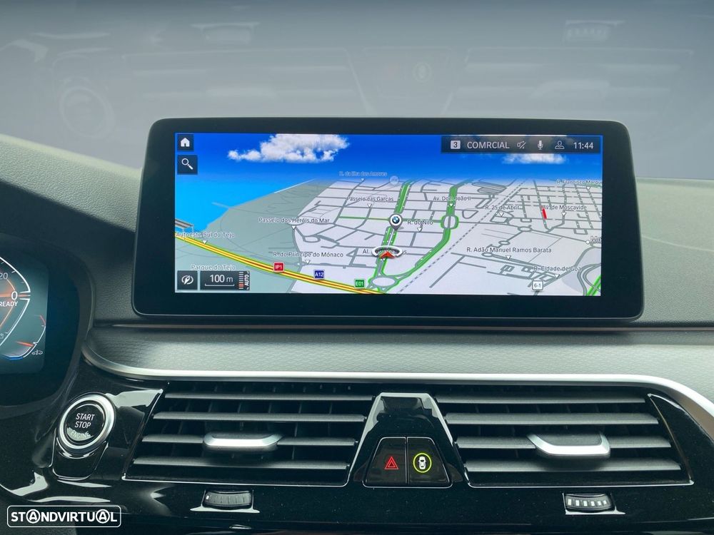 BMW 520 d Pack Desportivo M Auto — fotografia 10