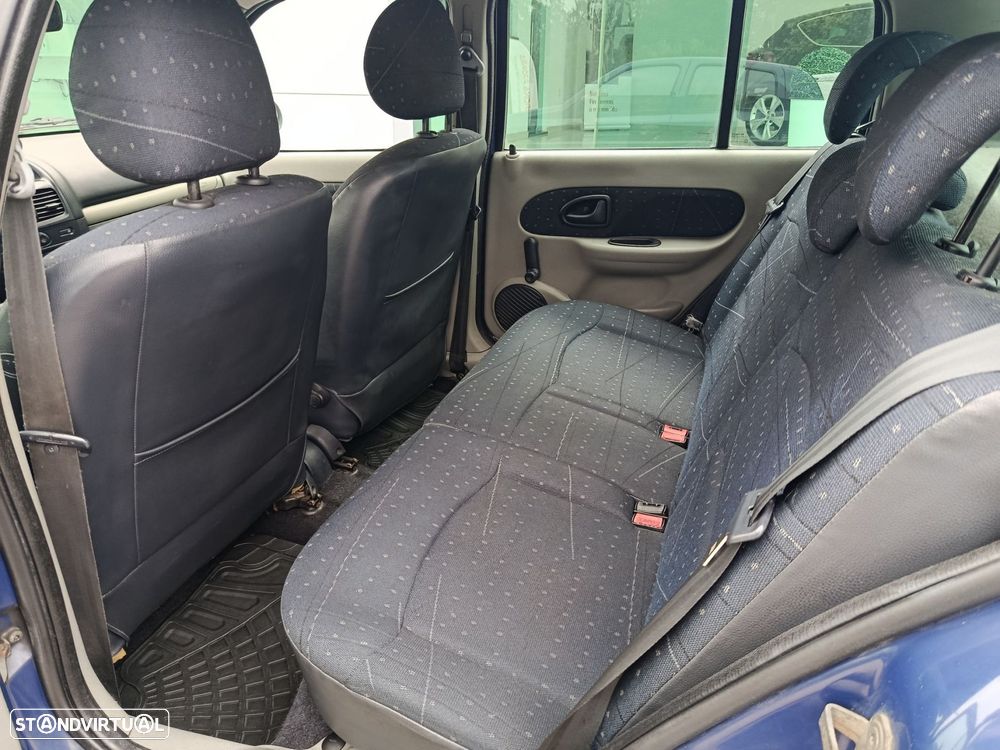 Renault Clio 1.5 dCi Expression - 28