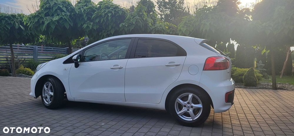 Kia Rio - 2
