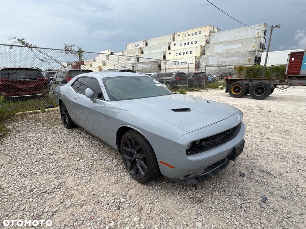 Dodge Challenger - 7
