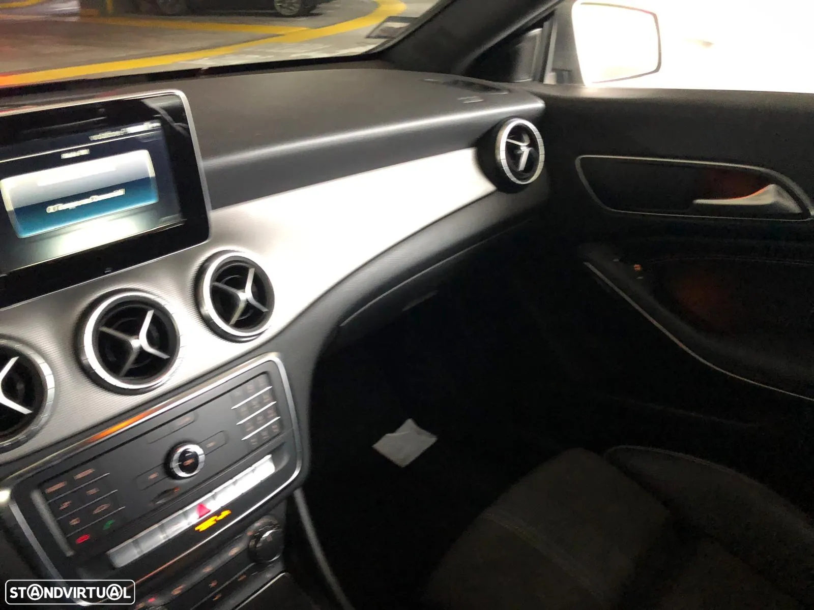 Mercedes-Benz CLA 180 d Shooting Brake Urban Aut. - 8