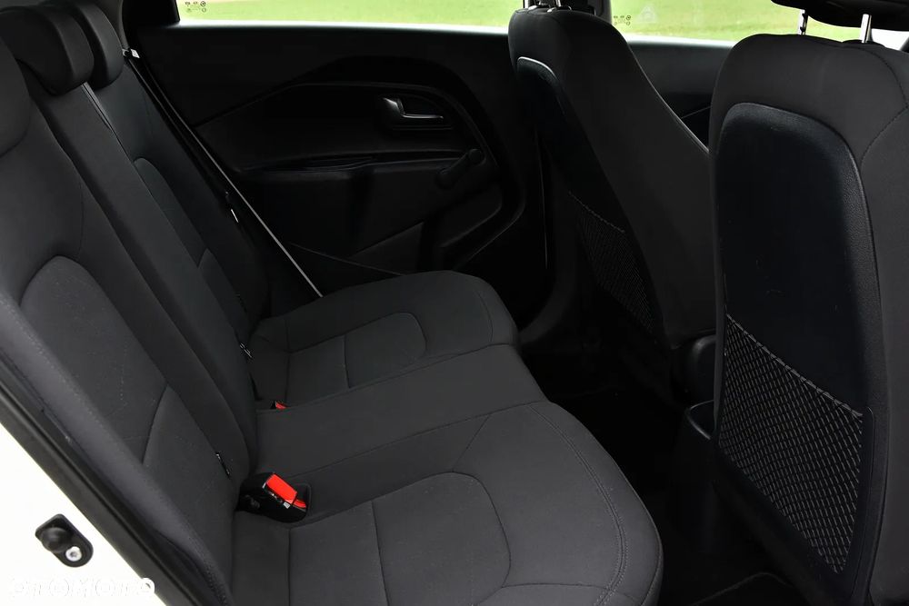 Kia Rio 1.2 M - 19