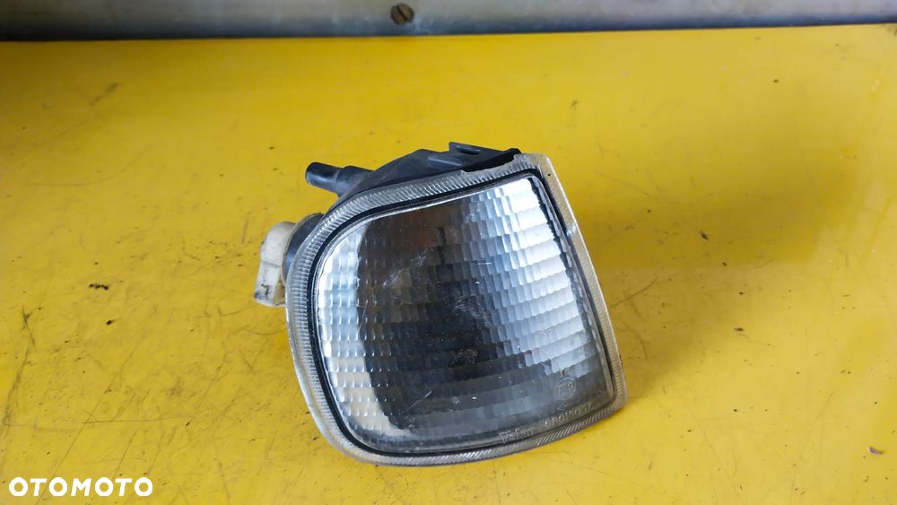 Reflektor przeciwmgłowy Volkswagen Caddy prawy przód - 1