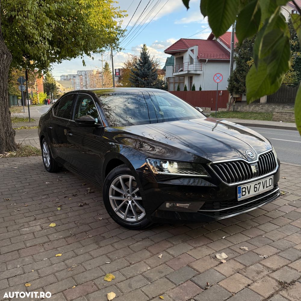 Skoda Superb 2.0 TDI DSG Ambition - 2