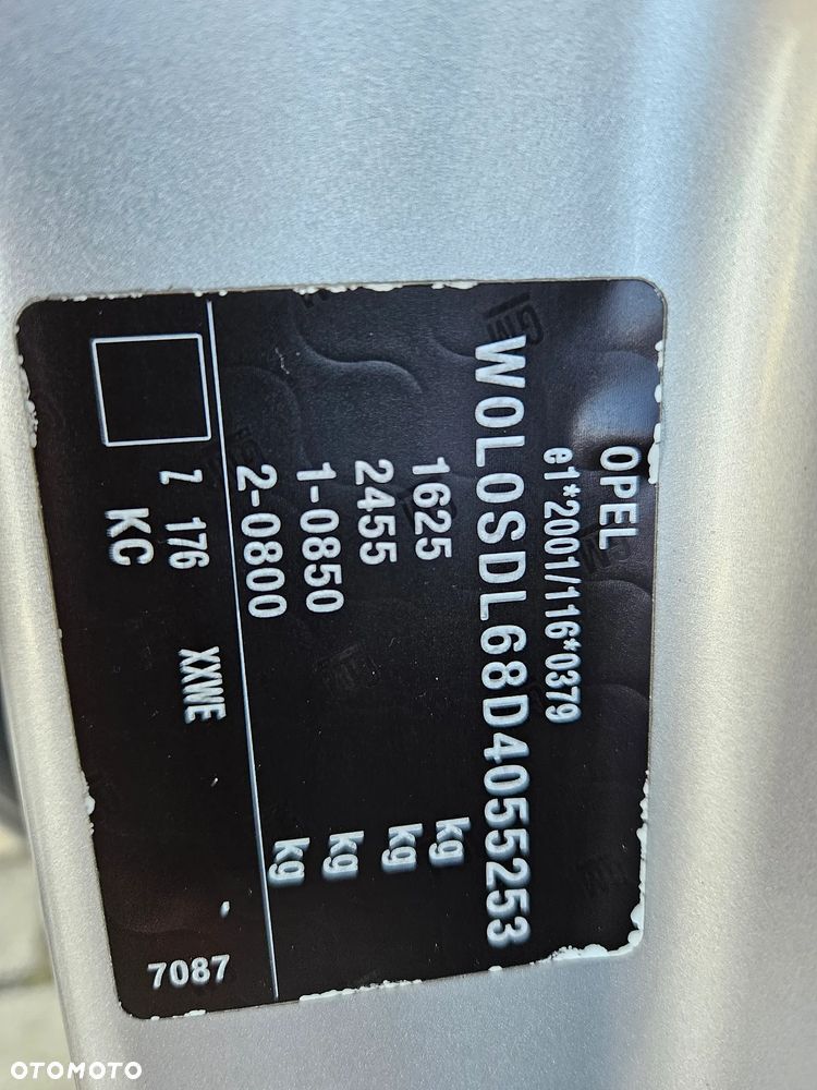 Opel Corsa 1.2 16V Essentia - 36