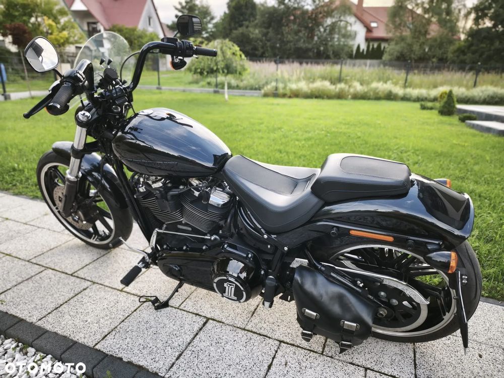 Harley-Davidson Softail Breakout - 12