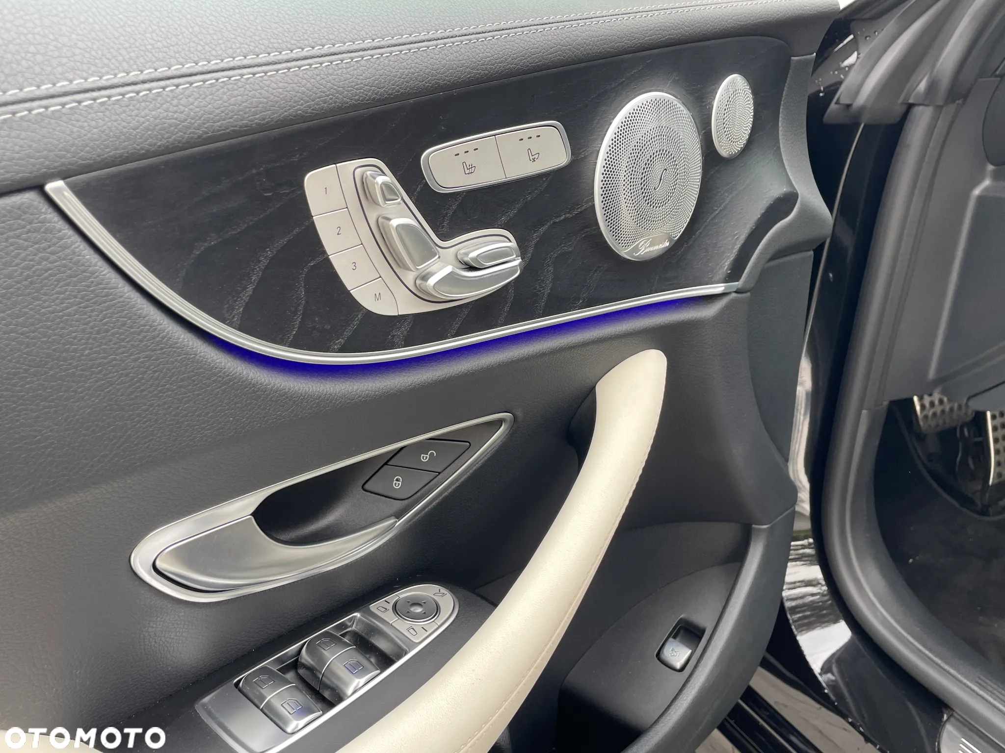 Mercedes-Benz Klasa E 300 Coupe 9G-TRONIC - 10