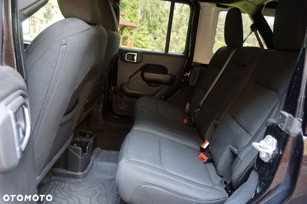 Jeep Wrangler - 14