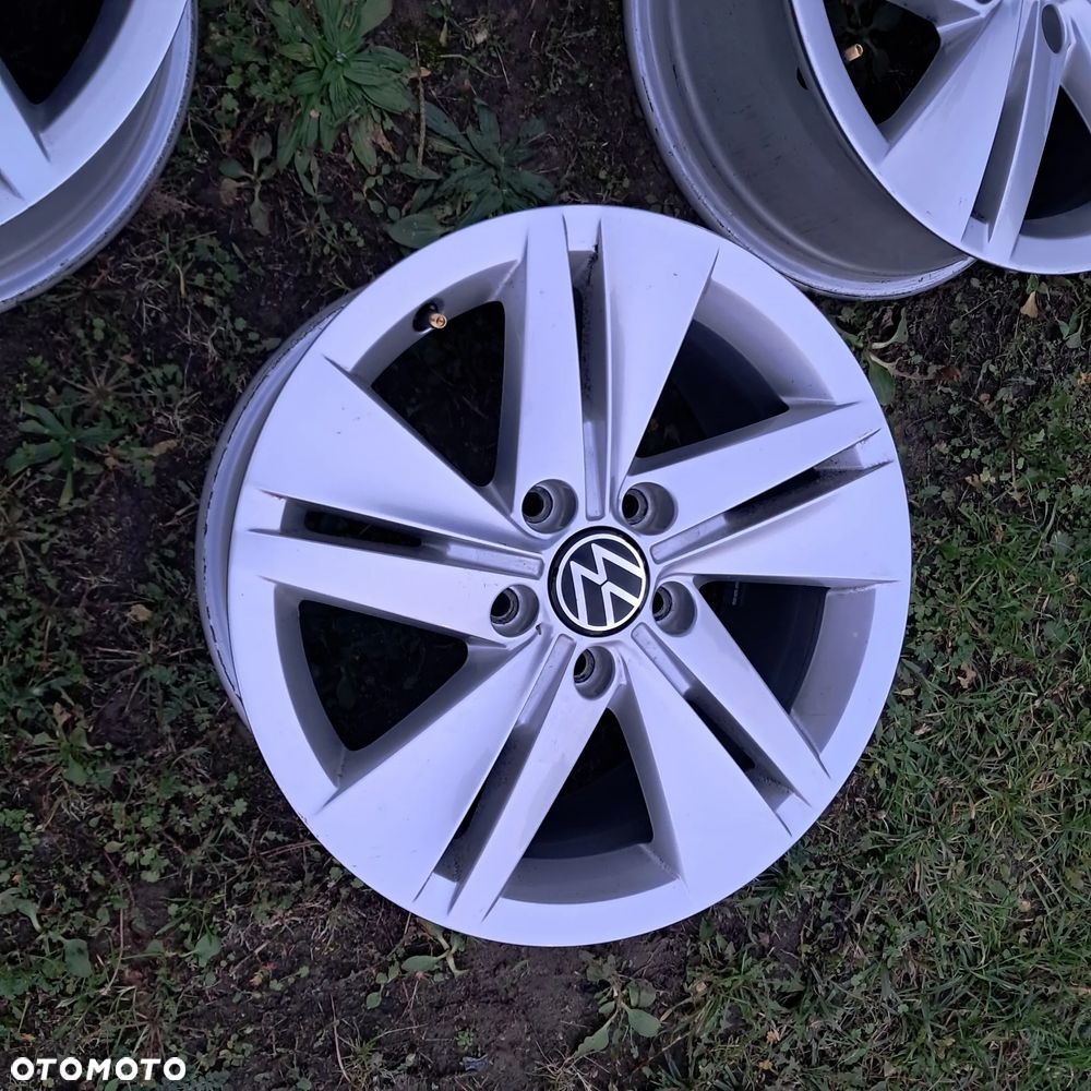 Felgi aluminiowe komplet Golf 8 VIII 5h0 601 025  7j×16" - 3