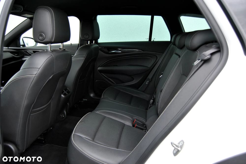 Opel Insignia CT 2.0 CDTI 4x4 Exclusive S&S - 18