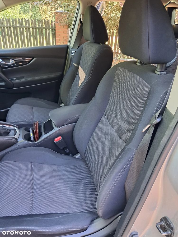Nissan Qashqai 1.5 dCi N-Connecta - 11