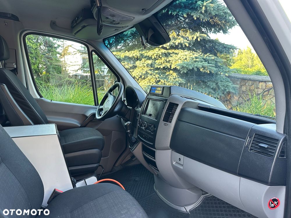 Mercedes-Benz Sprinter - 30