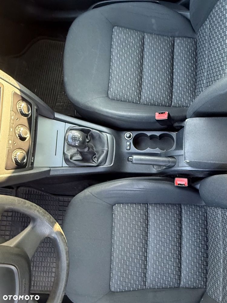 Skoda Octavia 1.6 Tour - 6