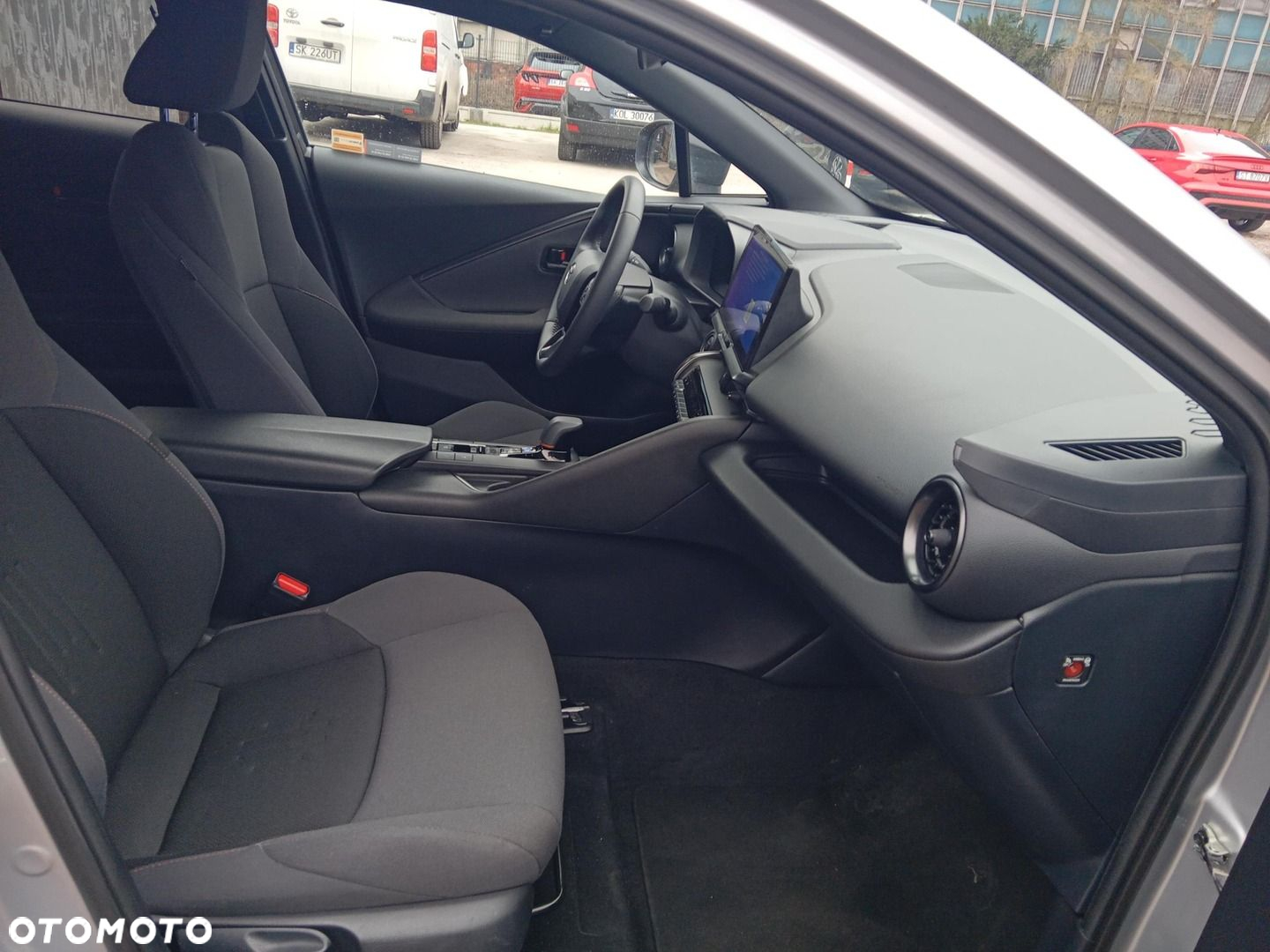 Toyota C-HR - 12