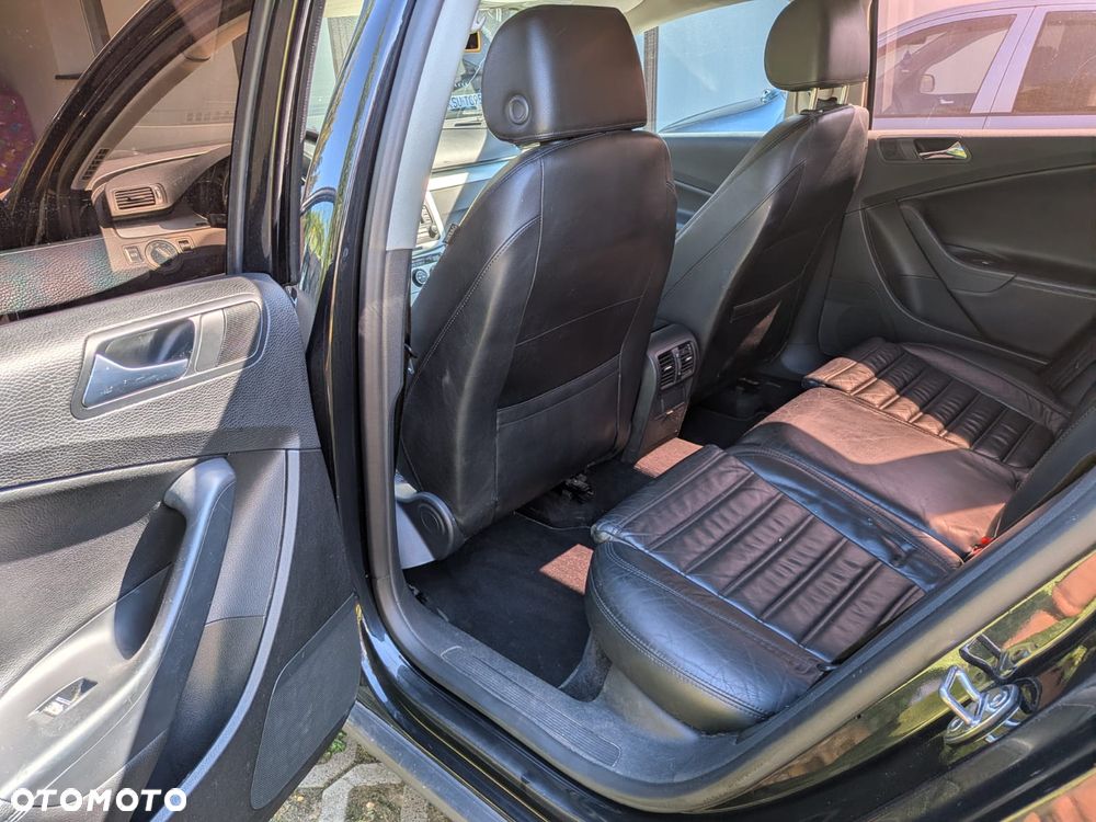 Volkswagen Passat 2.0 FSI Highline - 12