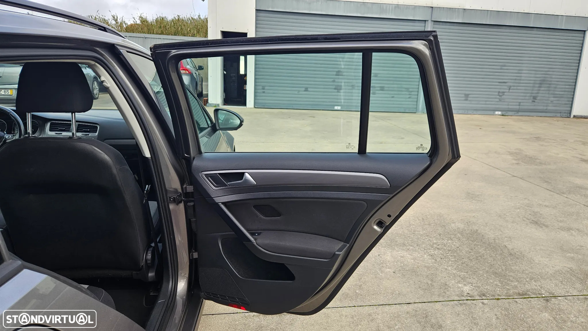 VW Golf Variant 1.6 TDi Highline - 23