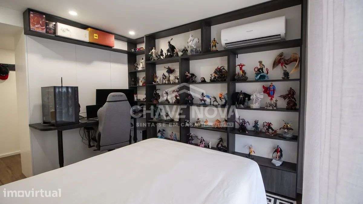 Apartamento T2 Como Novo c/ Terraço (40.26m2) (Candal) - Grande imagem: 5/35