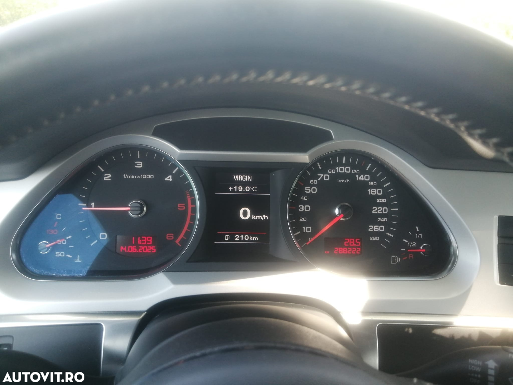 Audi A6 2.0 TDI DPF Avant - 13