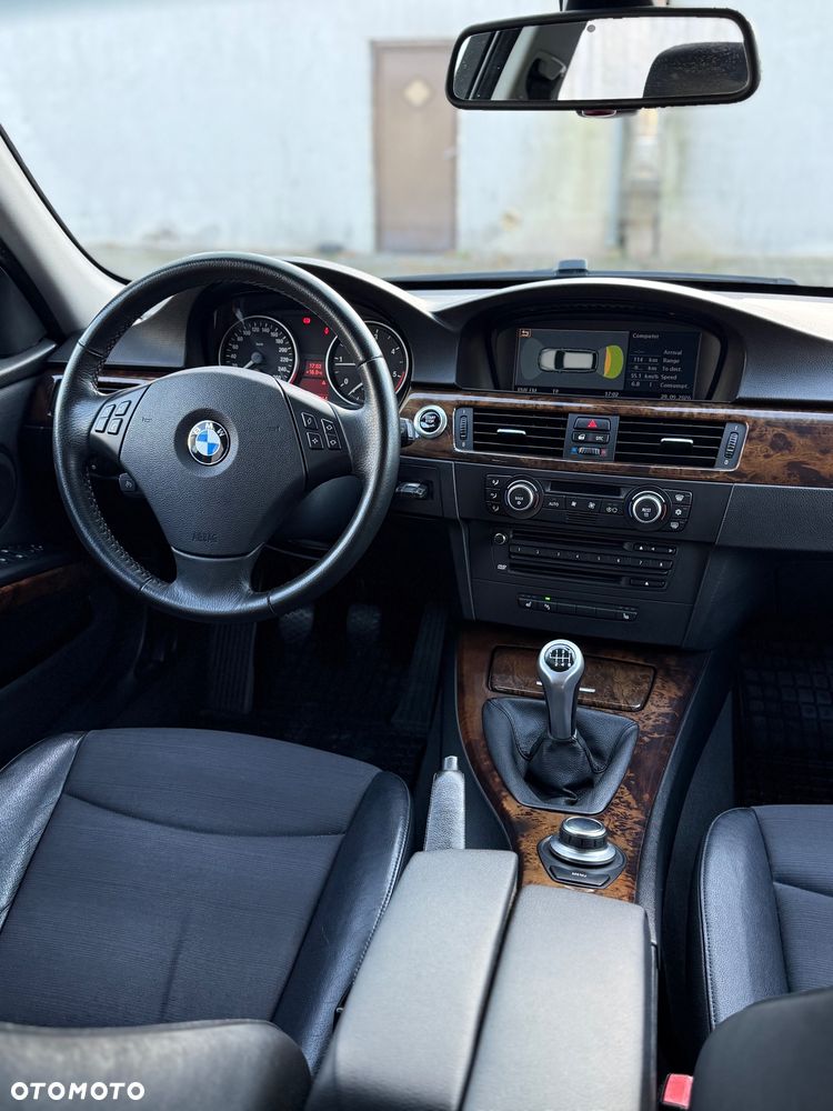 BMW Seria 3 320d - 6