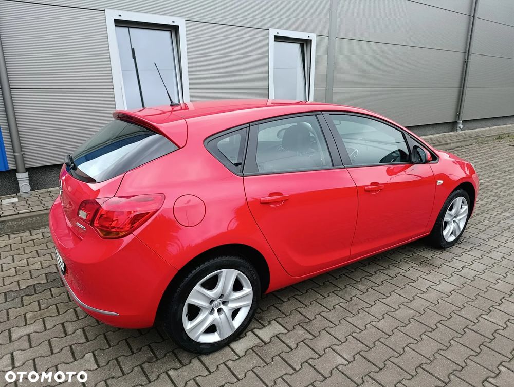 Opel Astra 1.4 Enjoy - 17