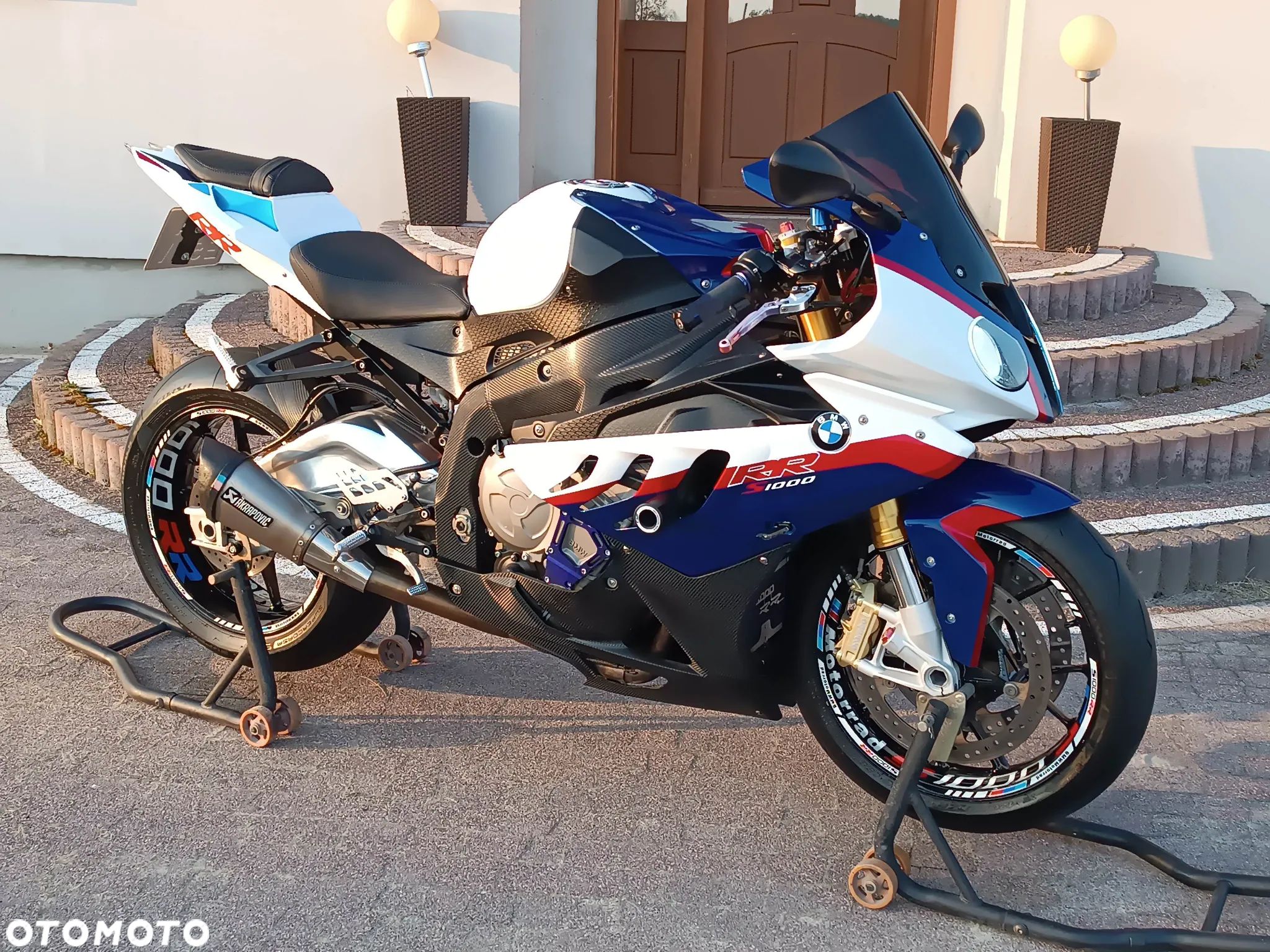 BMW S - 1
