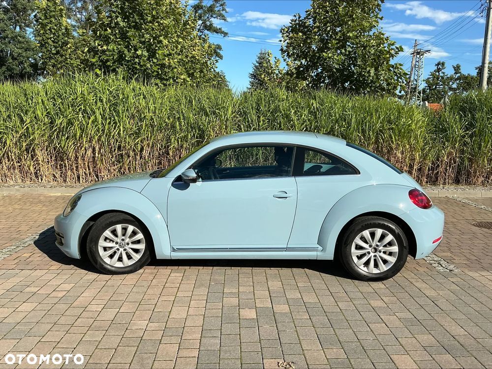 Volkswagen New Beetle - 1