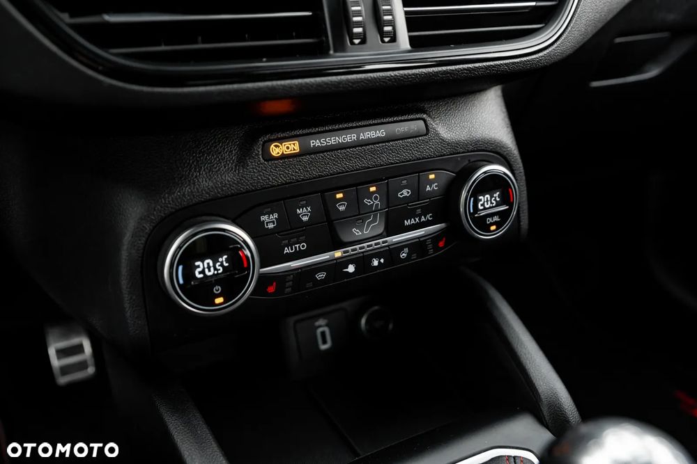 Ford Focus 1.0 EcoBoost Start-Stopp-System ST-LINE STYLE - 36