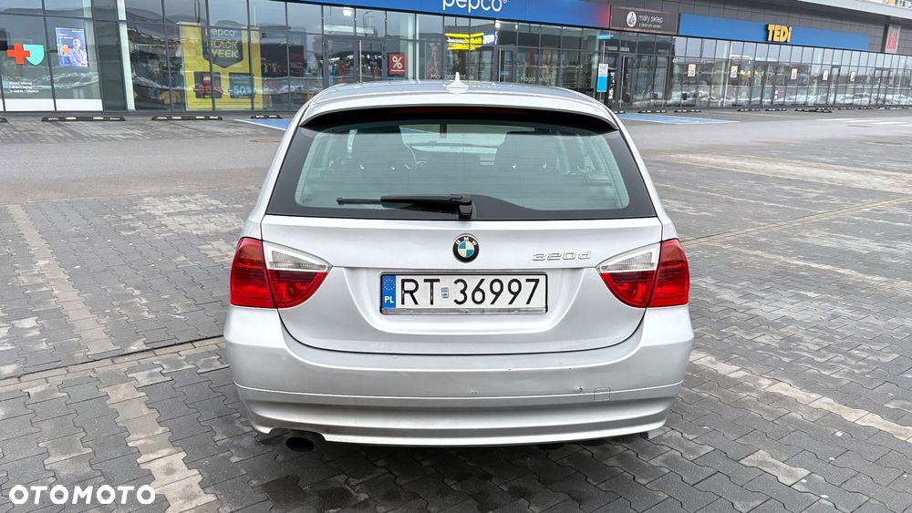 BMW Seria 3 320d DPF - 6