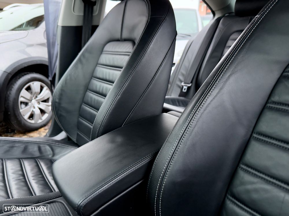 VW Passat CC 2.0 TDi Exclusive - 42