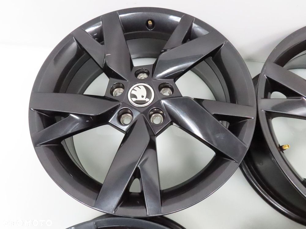 Alufelgi 17'' Skoda Octavia Superb 5x112 6,5J ET46 5E3601025AC - 8