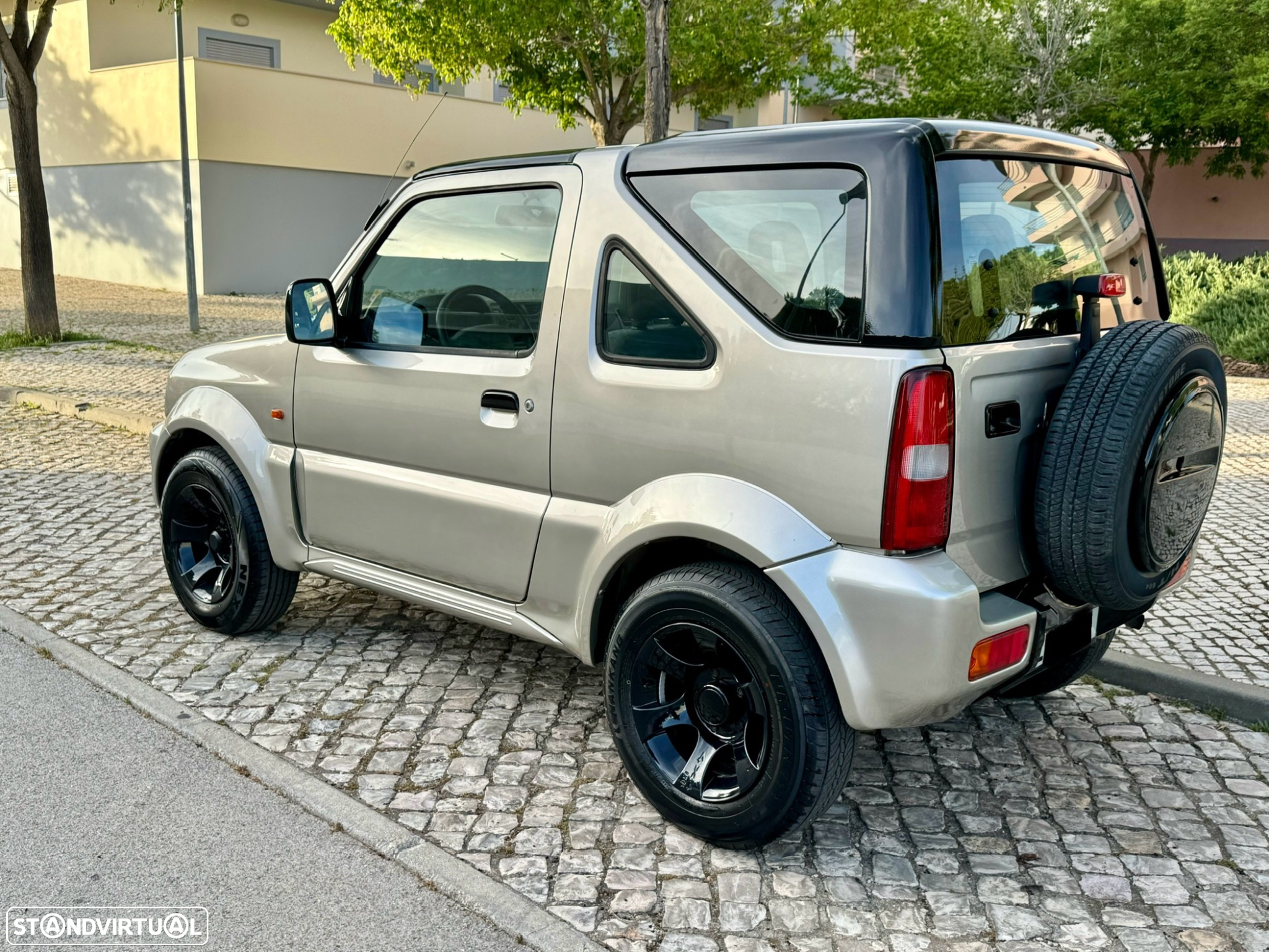 Suzuki Jimny - 17