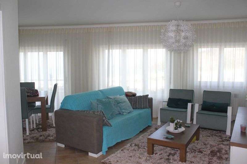 Apartamento Mobilado e Equipado com Vista Mar–São Martinho do Porto - Grande imagem: 3/9