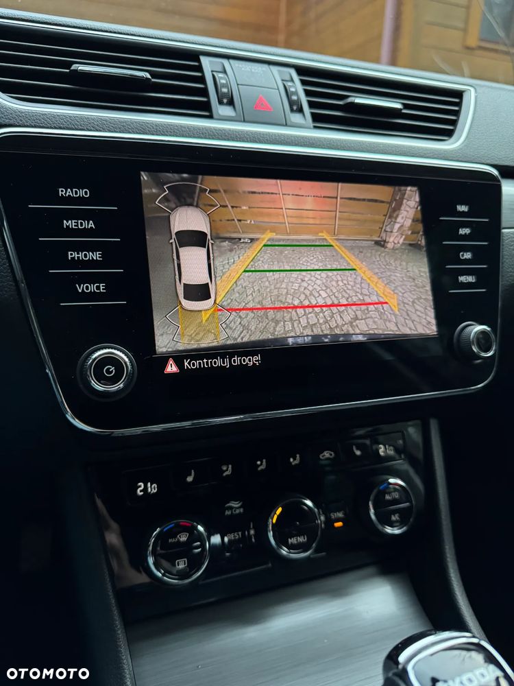 Skoda Superb 1.5 TSI Style DSG - 20