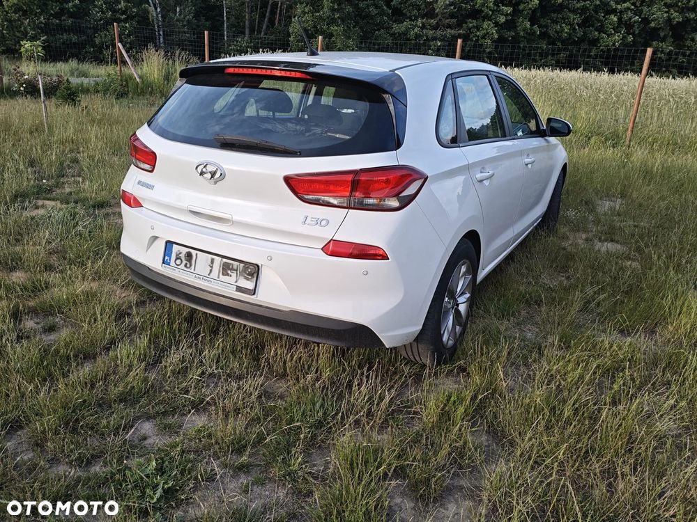 Hyundai i30 1.6 D Classic + - 7