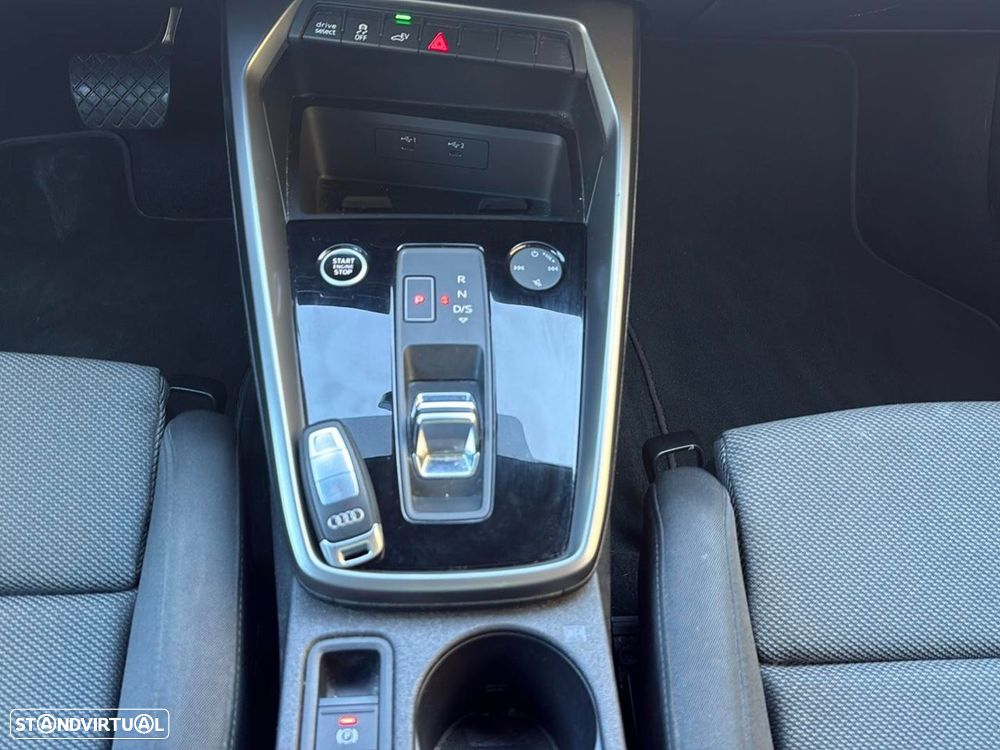 Audi A3 Sportback 45 TFSIe S line - 12
