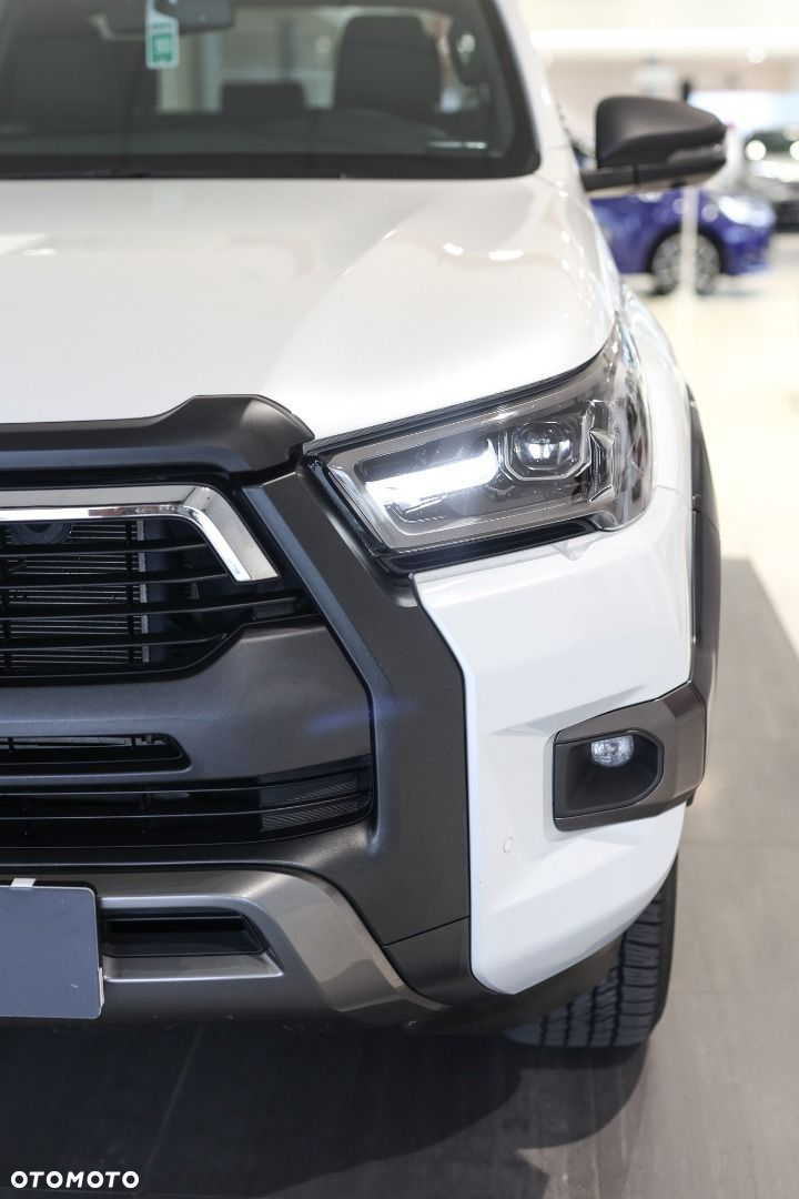 Toyota Hilux - 12