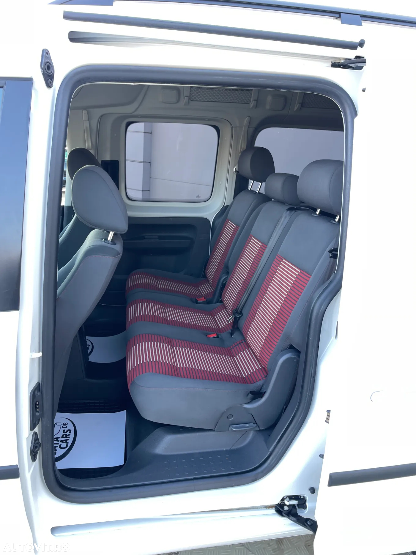 Volkswagen Caddy Maxi 2.0 TDI 4Motion Trendline - 26