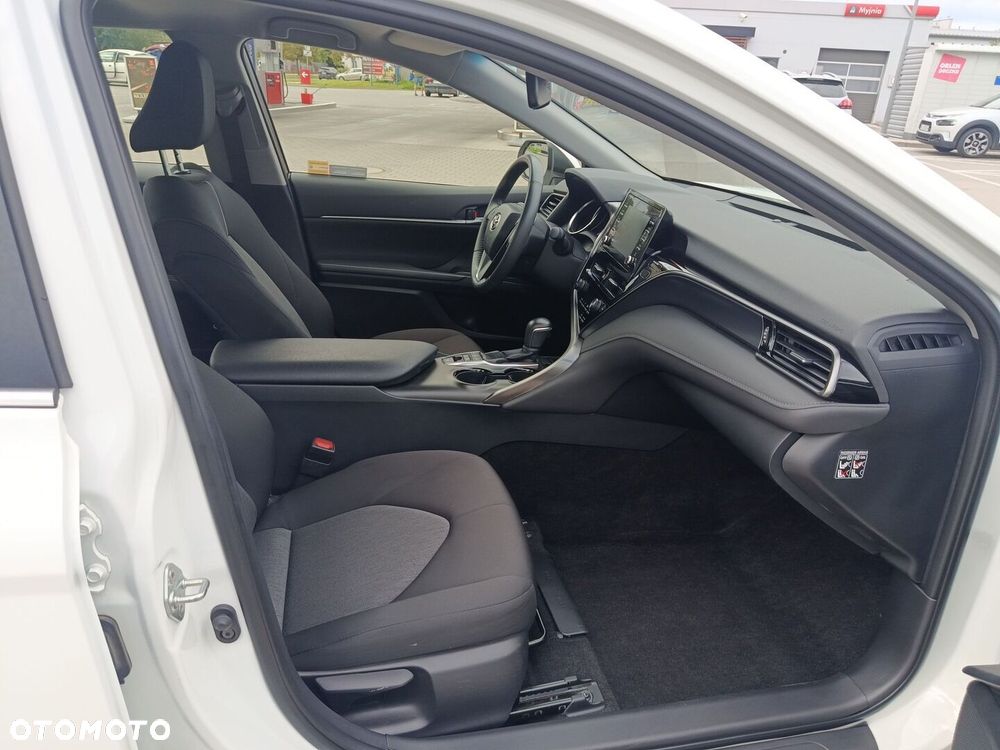 Toyota Camry 2.5 Hybrid Comfort CVT - 9