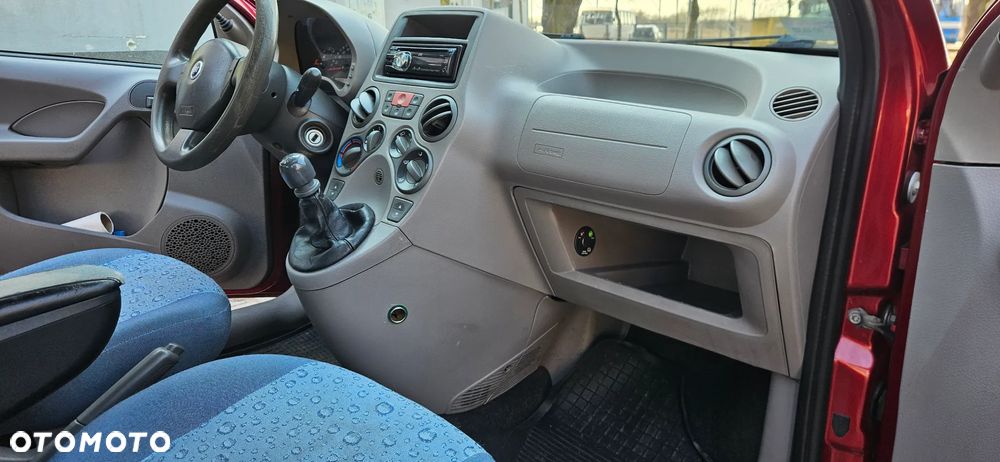 Fiat Panda 1.1 Active dla kobiet - 25