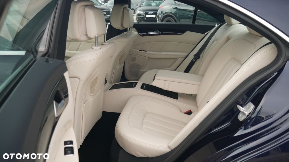 Mercedes-Benz CLS - 21
