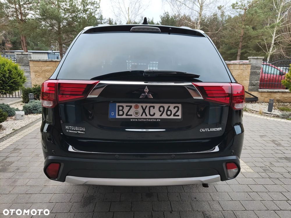 Mitsubishi Outlander 2.0 2WD Invite - 35