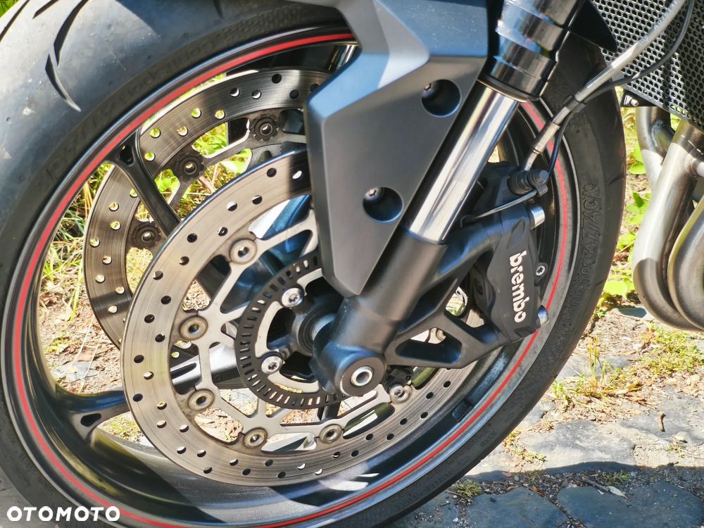 Triumph Street Triple - 11