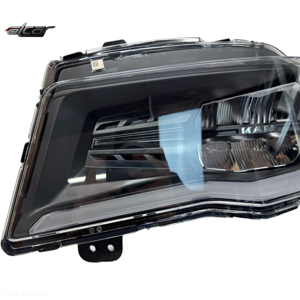 REFLEKTOR LAMPA LEWA PRZÓD FULL LED MAN TGX II 36.25101-6065 - 2