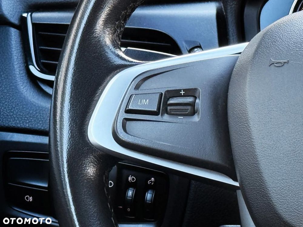 BMW Seria 2 218d - 12