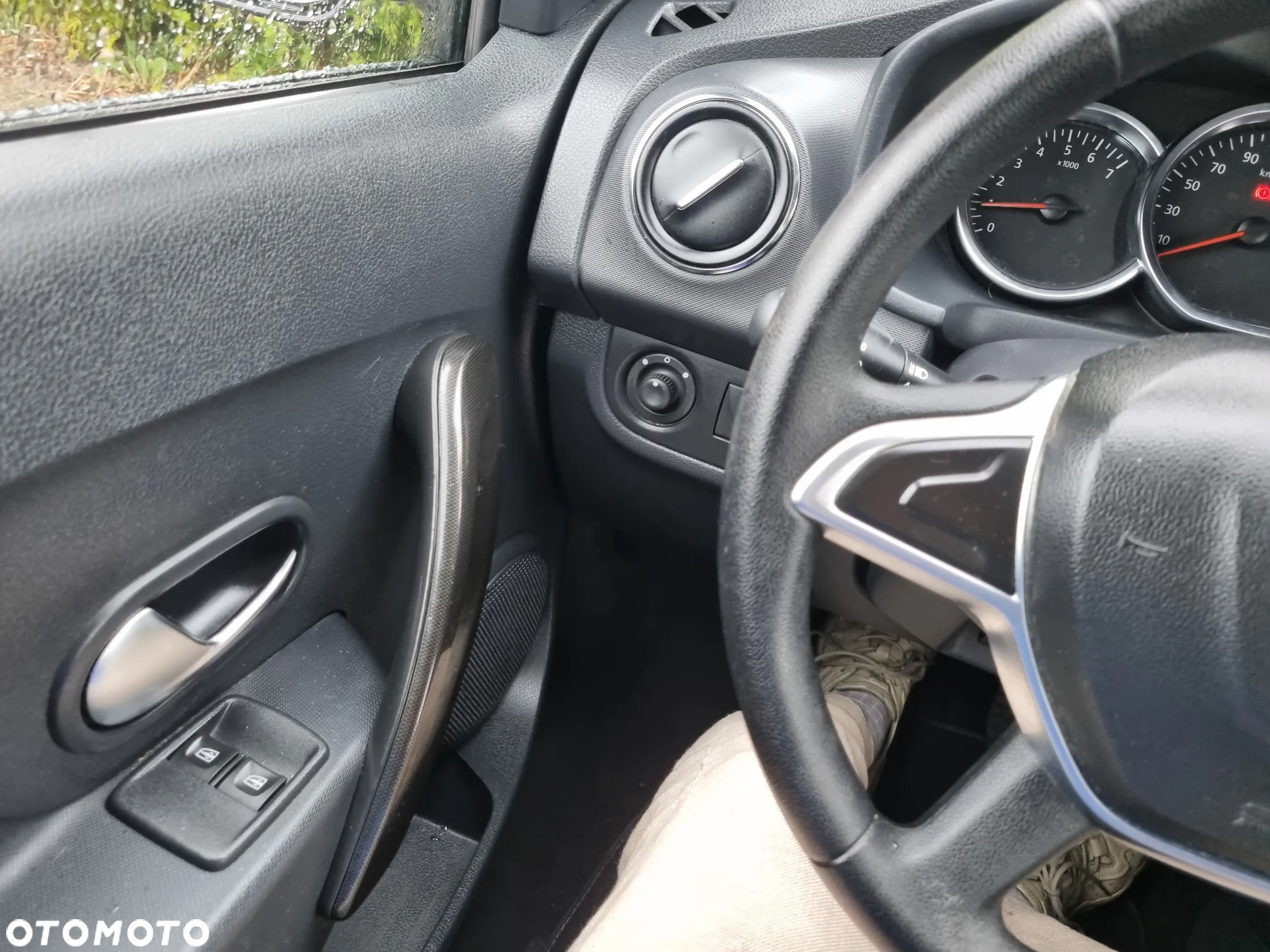 Dacia Logan MCV SCe 75 Laureate - 11